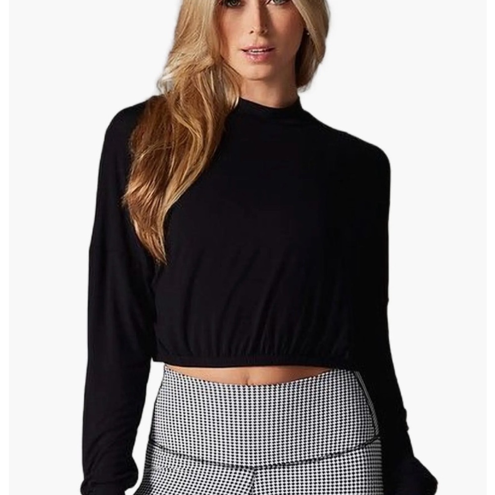TAVI - Voyage Long Sleeve T  Black - NWT